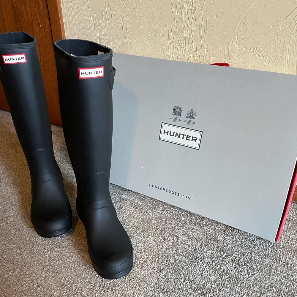 Hunter Black Women's Winter & Rain Boots